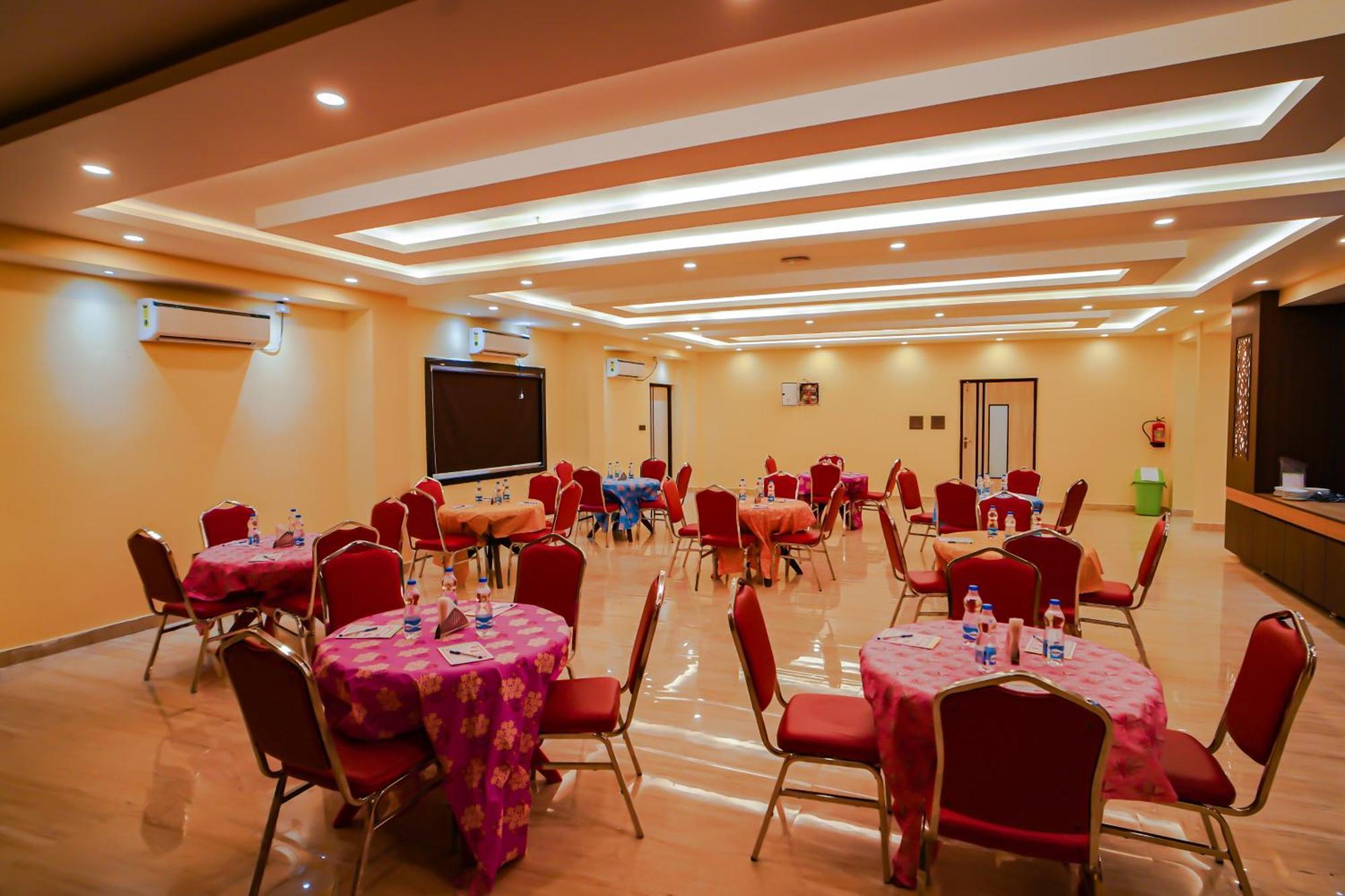 Prasant On Beach Resort !! Lift - Wifi -Restaurant-Parking Facilities-Newly Decorated Room !! Mandarmani Esterno foto