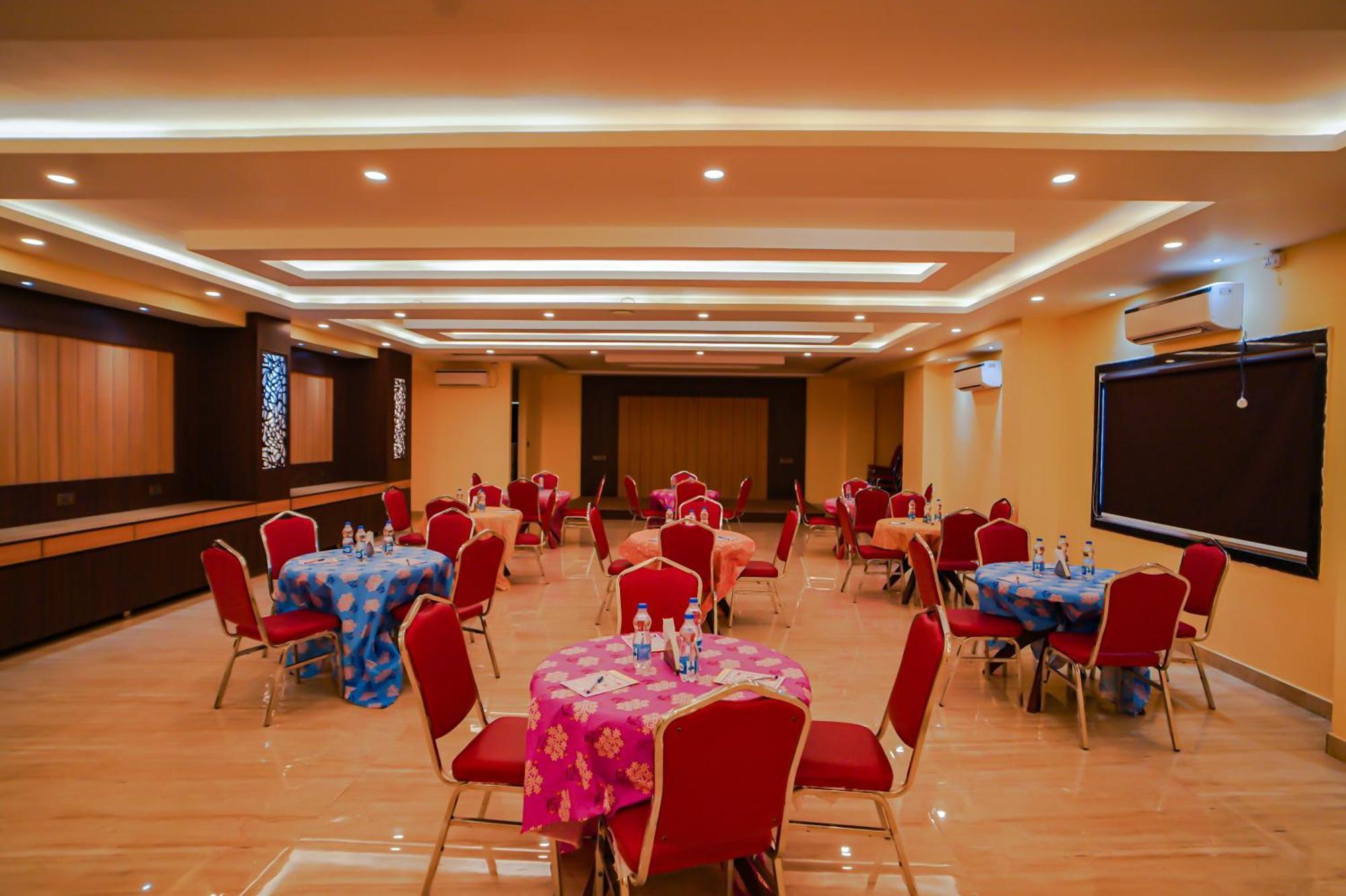 Prasant On Beach Resort !! Lift - Wifi -Restaurant-Parking Facilities-Newly Decorated Room !! Mandarmani Esterno foto