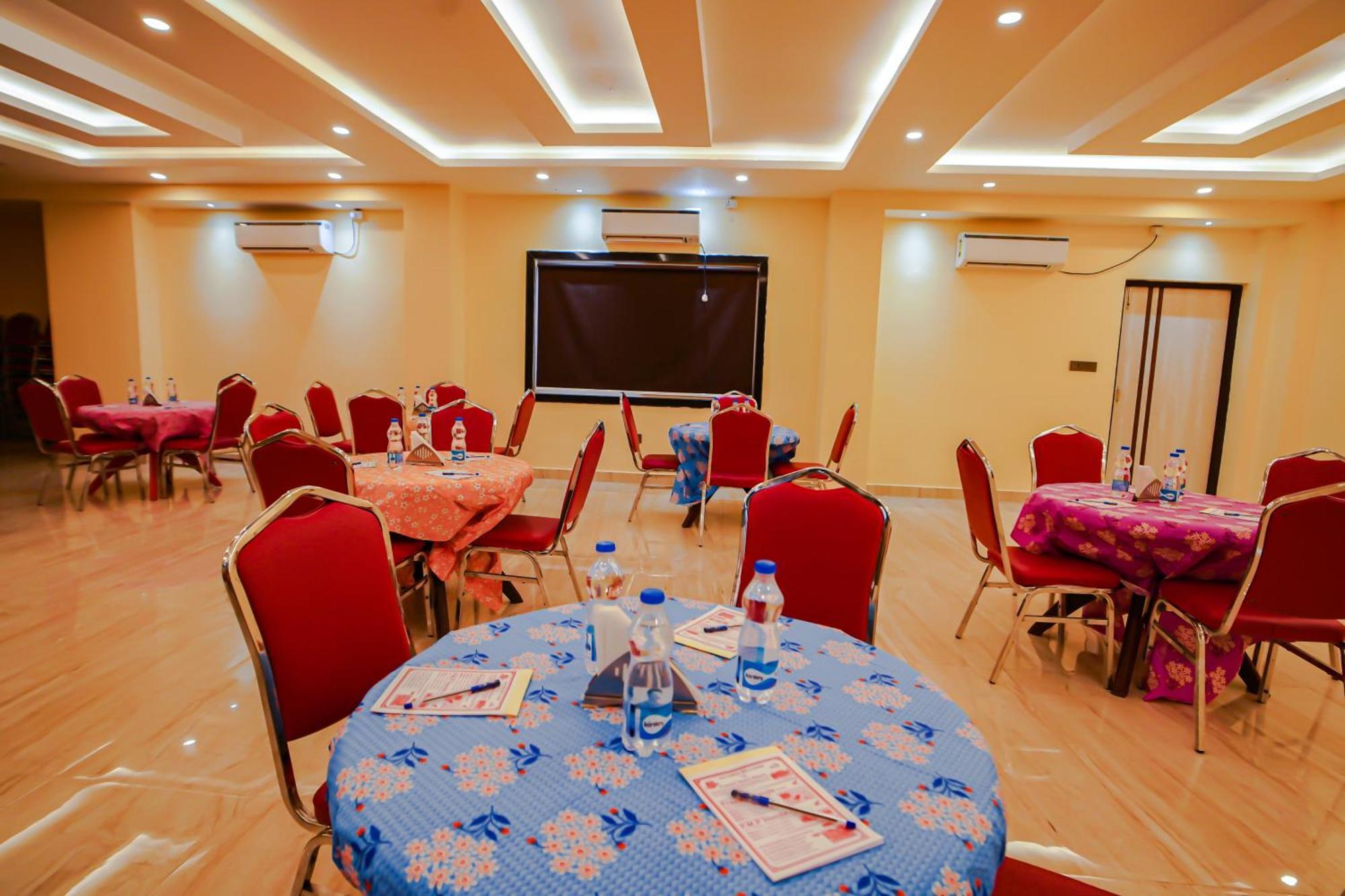 Prasant On Beach Resort !! Lift - Wifi -Restaurant-Parking Facilities-Newly Decorated Room !! Mandarmani Esterno foto