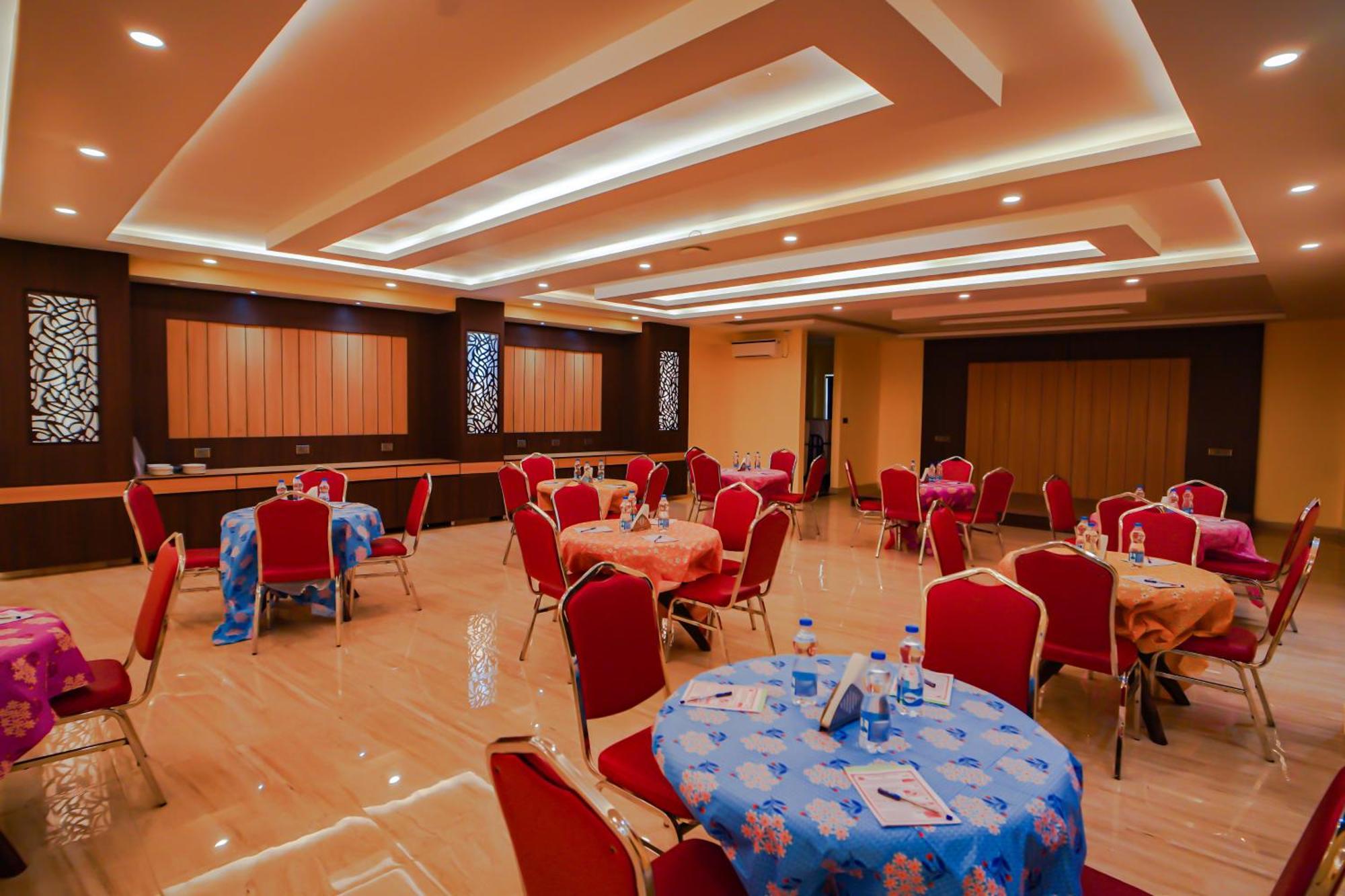 Prasant On Beach Resort !! Lift - Wifi -Restaurant-Parking Facilities-Newly Decorated Room !! Mandarmani Esterno foto