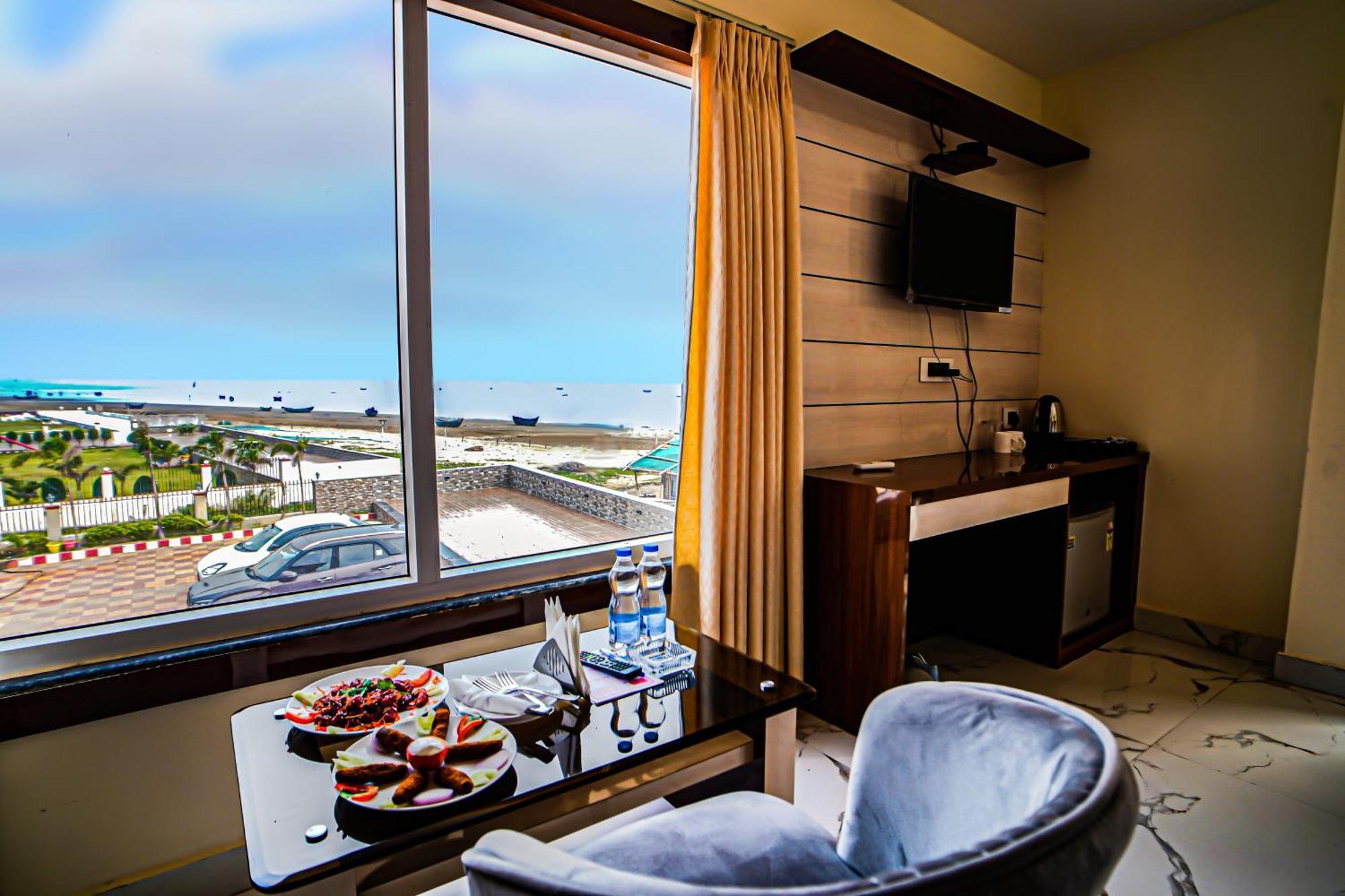 Prasant On Beach Resort !! Lift - Wifi -Restaurant-Parking Facilities-Newly Decorated Room !! Mandarmani Esterno foto