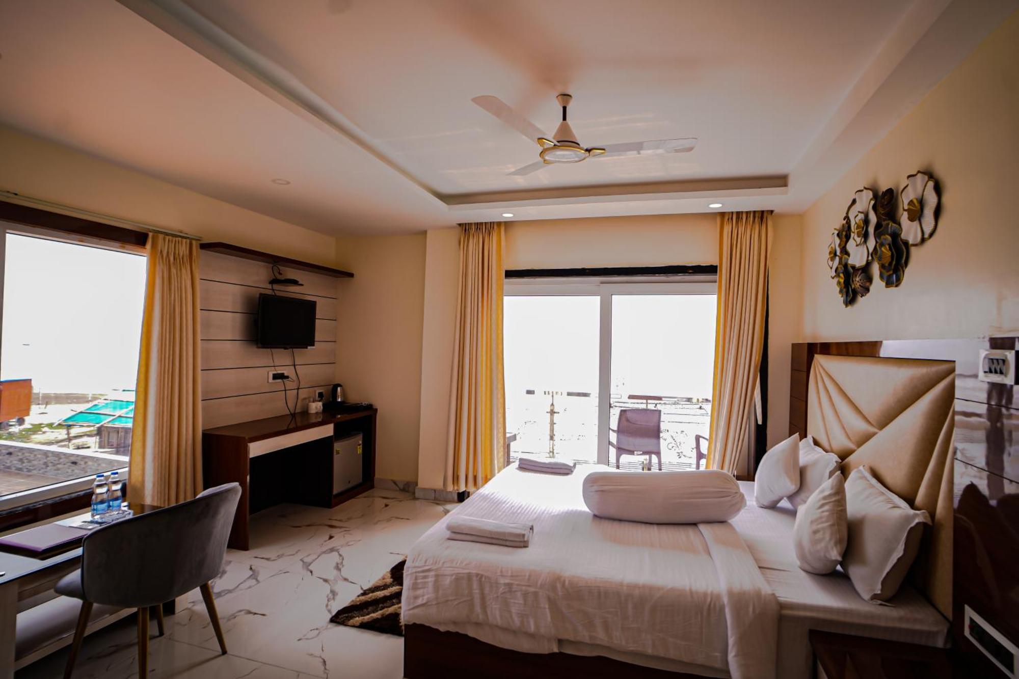 Prasant On Beach Resort !! Lift - Wifi -Restaurant-Parking Facilities-Newly Decorated Room !! Mandarmani Esterno foto